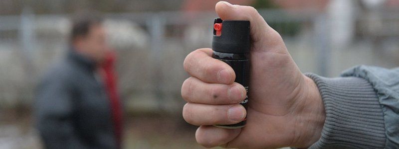 Под Киевом старшеклассник с газовым баллончиком парализовал работу школы