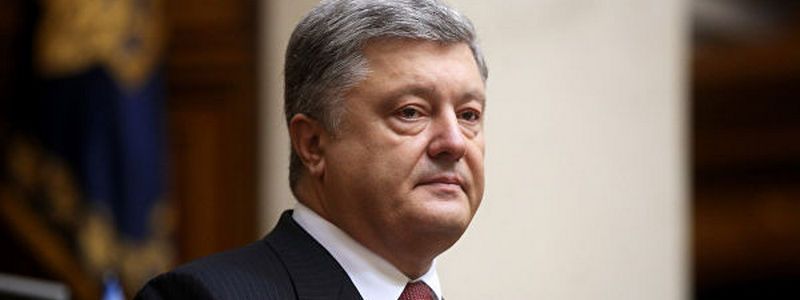 Порошенко зовет Зеленского сдать анализы на НСК "Олимпийский" в Киеве