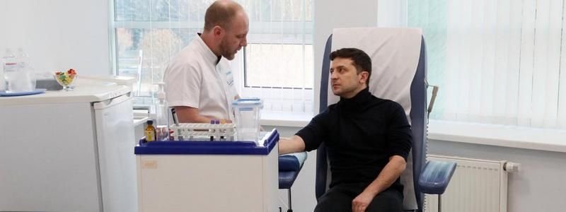 Анализы Зеленского и Порошенко, обман Apple на 1 миллион долларов и лесные пожары в Южной Корее: ТОП новостей дня