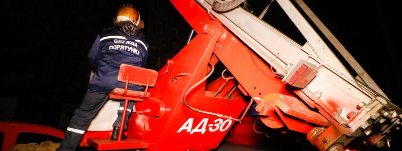 В Киеве на Дружбы Народов горел балкон 5-этажки