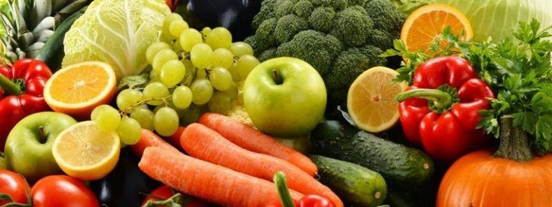 В Киеве начались сезонные ярмарки: где купить свежее мясо и вкусные фрукты