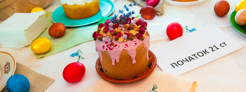 В киевском метро развесили рецепты пасок к празднику: кто и зачем