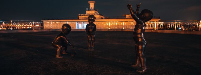 Особый взгляд: как выглядит Киев в последнюю ночь перед дебатами