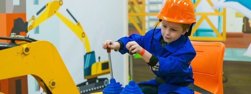 В Киеве детям будут выдавать паспорта и устраивать на работу: что это значит