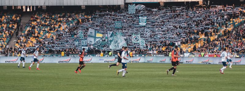 Неуступчивая борьба, нервы и яркие файера: как в Киеве прошел матч "Динамо" - "Шахтер"