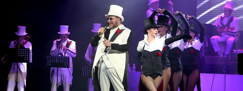 Band Александра Меламуда отыграл живой концерт в Киеве: как прошел спектакль "Я люблю тебя, Ж…"