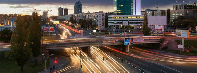 В Киеве частично ограничат движение на съезде с Воздухофлотского моста