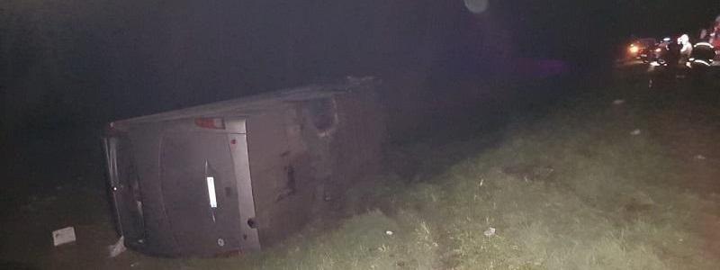 В России КамАЗ столкнулся с автобусом из Киева: пострадал 21 украинец