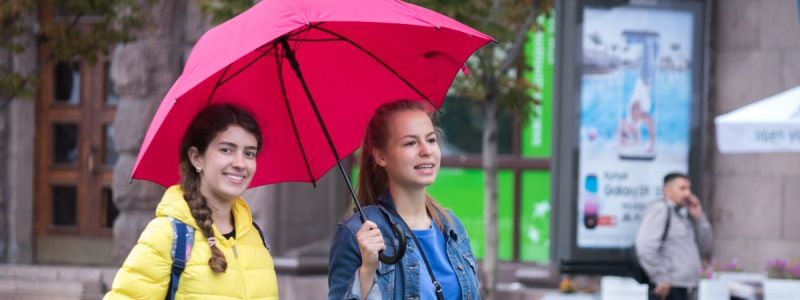 В Украину идет циклон Валентин: что он принесет в Киев и когда потеплеет