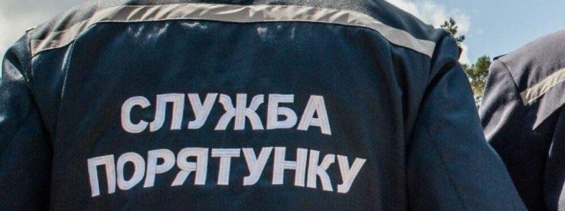 В Киеве 11-летний мальчик застрял в эстакаде: что с ребенком