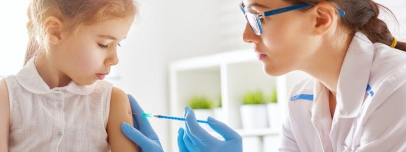 Чи будуть оштрафовані батьки невакцинованих дітей в Україні