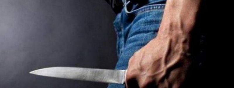 В Киеве тесть вонзил нож в живот зятю