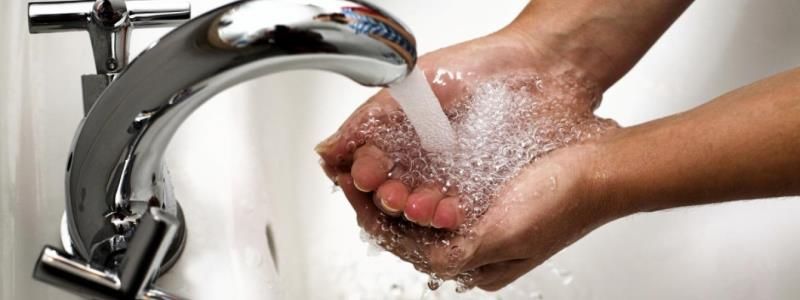 В Киеве жители двух районов остались без горячей воды: адреса и когда включат