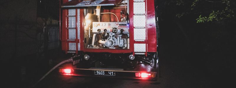 В Киеве на Осокорках горел деревянный частный дом