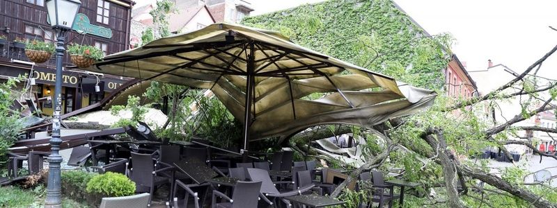 Парламент подписал закон об украинском языке, мощный ураган в Хорватии и старт Евровидения: ТОП новостей дня