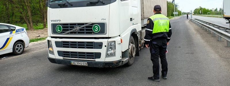 Миллион за два месяца: разрушителей дорог заставили заплатить