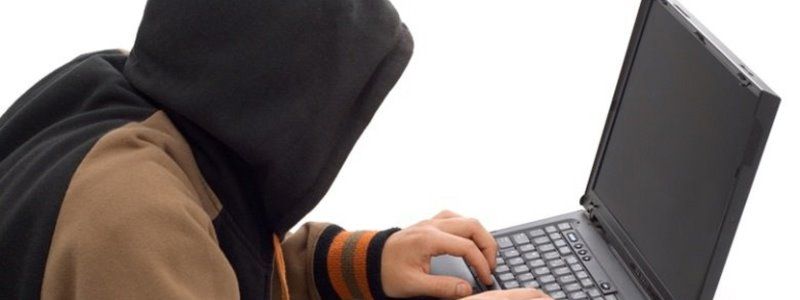 Мужчина несколько лет продавал на сайте OLX несуществующие вещи