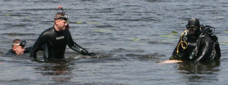 В Киеве возле Южного моста водолазы за сутки нашли двоих утопленников