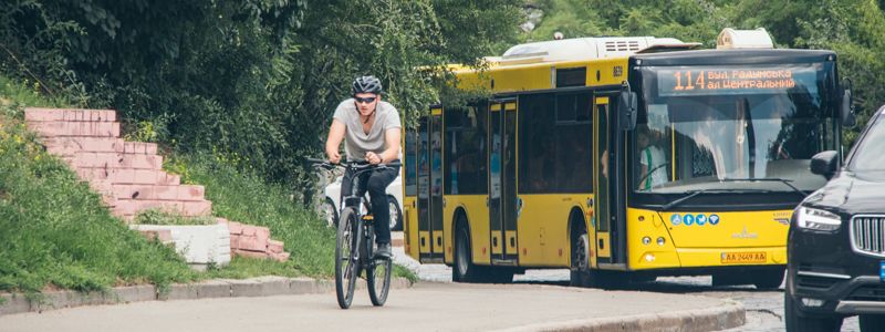 В Киеве из-за велосипедистов общественный транспорт пойдет по другому