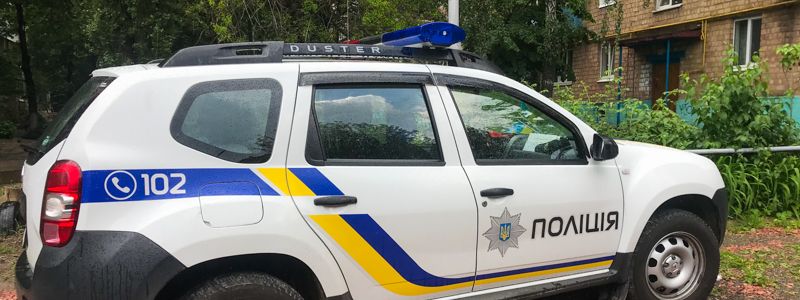 В Киеве на Борщаговке мужчина умер в собственном парадном