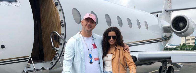 Потап и Настя на частном самолете отправились в медовый месяц: куда улетели молодожены