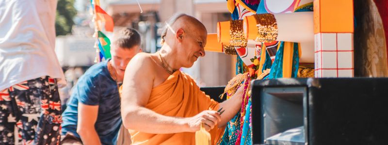 В Киеве на Крещатике появилась восьмиметровая колесница: кто поставил и зачем