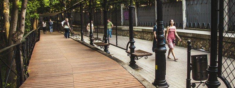 В Киеве за шесть миллионов гривен отреставрируют Аллею художников: как она выглядит сейчас