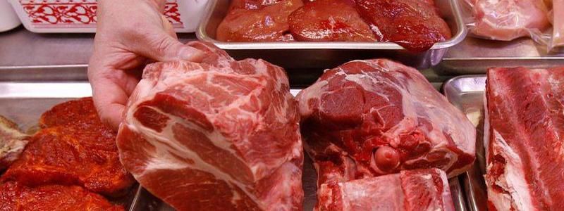 В Киеве возле Куреневского парка запретили продавать мясо, рыбу и молоко: подробности