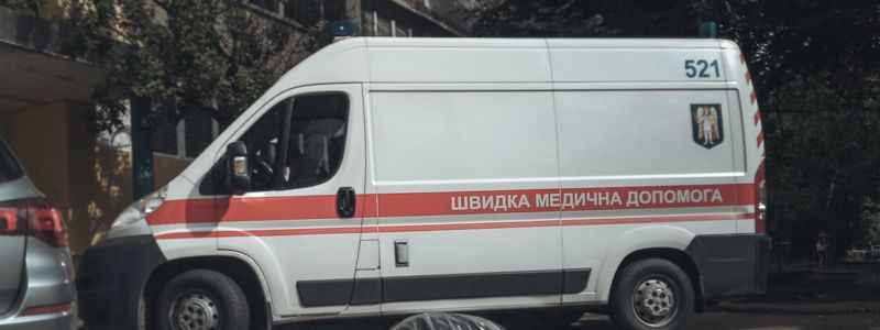 Смерть за две минуты на глазах у соседей: мужчина взялся за сердце и упал