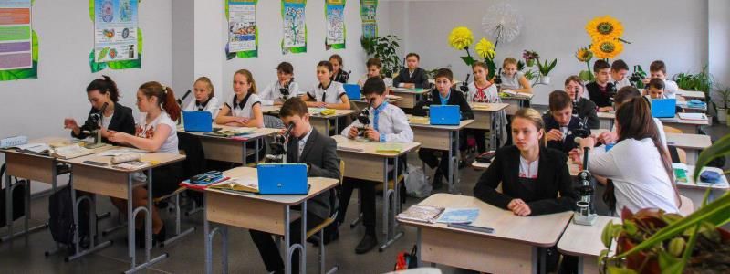 От школьных туалетов до неправильных глаголов на лестницах: реконструкция образования на примере Днепропетровской области