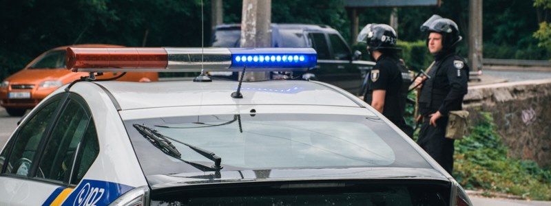 В Киеве мужчина носил по улице сумку с боевой гранатой