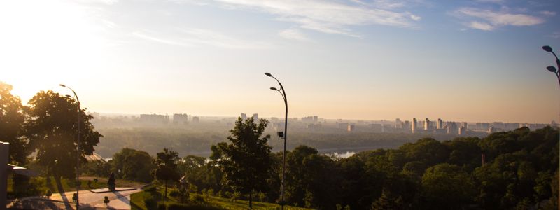 Море солнца и ярких красок: как выглядит Арсенальная в Киеве на рассвете