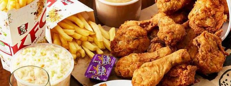 Що робити, якщо з ресторану вам доставили зіпсовану їжу з хробаками