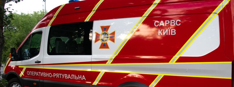 В Киеве в парке "Муромец" из воды достали труп парня