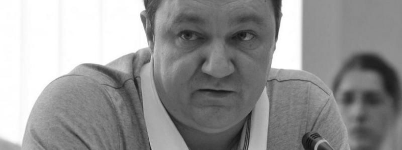 В Закарпатье молния убила трех мужчин, в Киеве простились с Тымчуком, а в США разбился самолет: ТОП новостей дня