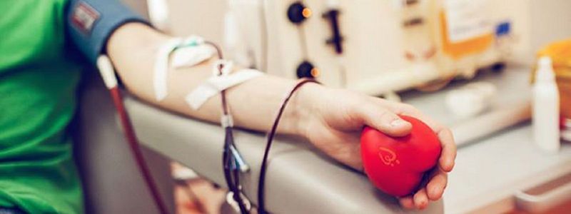 В Киеве ищут доноров крови для 2-летней дочки спасателя ГСЧС