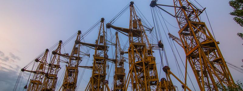 Заброшенный Киев: какие тайны хранят железные исполины на кладбище кранов