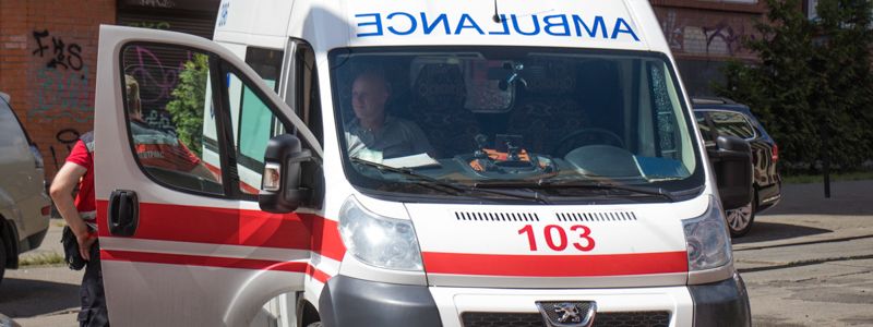 В Киеве женщина из-за душевной травмы хотела спрыгнуть с 13 этажа