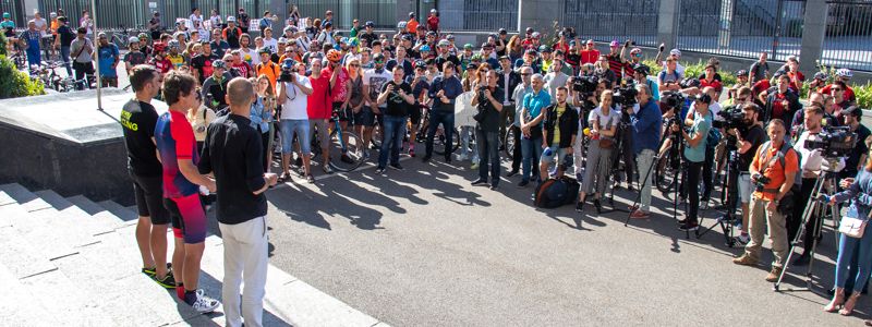 В Киеве у Министерства молодежи и спорта прошла акция в поддержку Анны Соловей: что требовали активисты