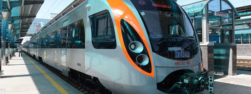 Hyundai, который направляется в Киев, заглох под Харьковом