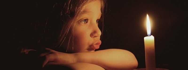 На Осокорках неизвестные грозят отключить электричество в 25-этажке