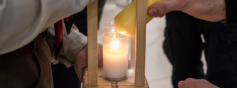 В Киев привезли Вифлеемский огонь: как это было