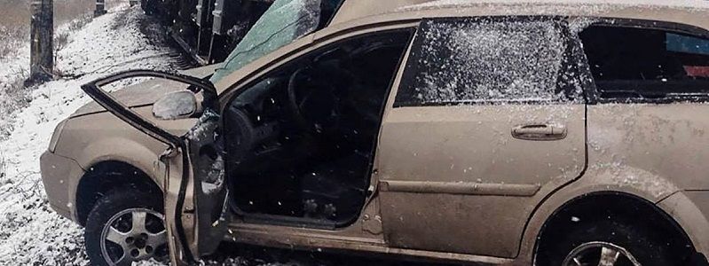 ДТП с поездом и Chevrolet: водитель авто в коме