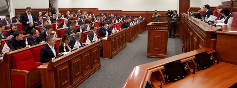 "Жаль, никого не прибило": в мэрии Киева во время заседания обвалился потолок