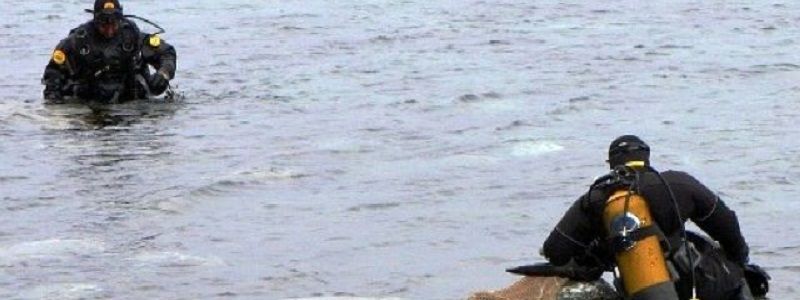 В Киеве спасатели выловили из Днепра труп
