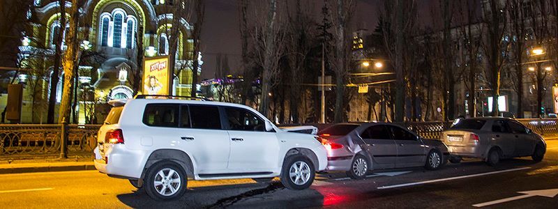 В Святвечер перед Владимирским собором произошло тройное ДТП