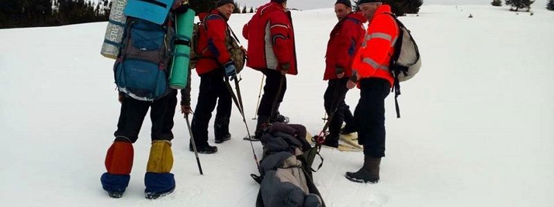 На Закарпатье туристка из Киева сорвалась с 300-метрового обрыва