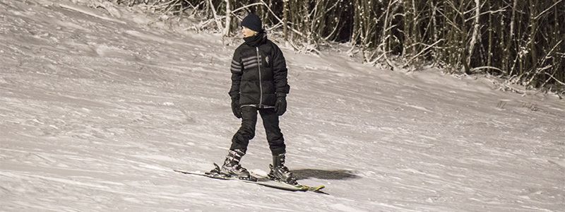 Вечер, лыжи, сноуборд: как в Киеве зажигают в скрипучий мороз
