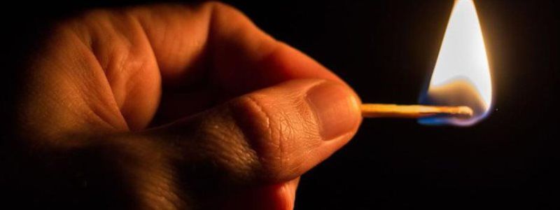 В Оболонском районе мужчина убил свою тетю и поджег квартиру с ее телом