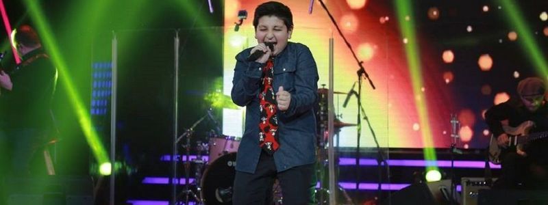 "Голос. Дети-5": победителем стал подопечный команды "Время и Стекло" Александр Зазарашвили